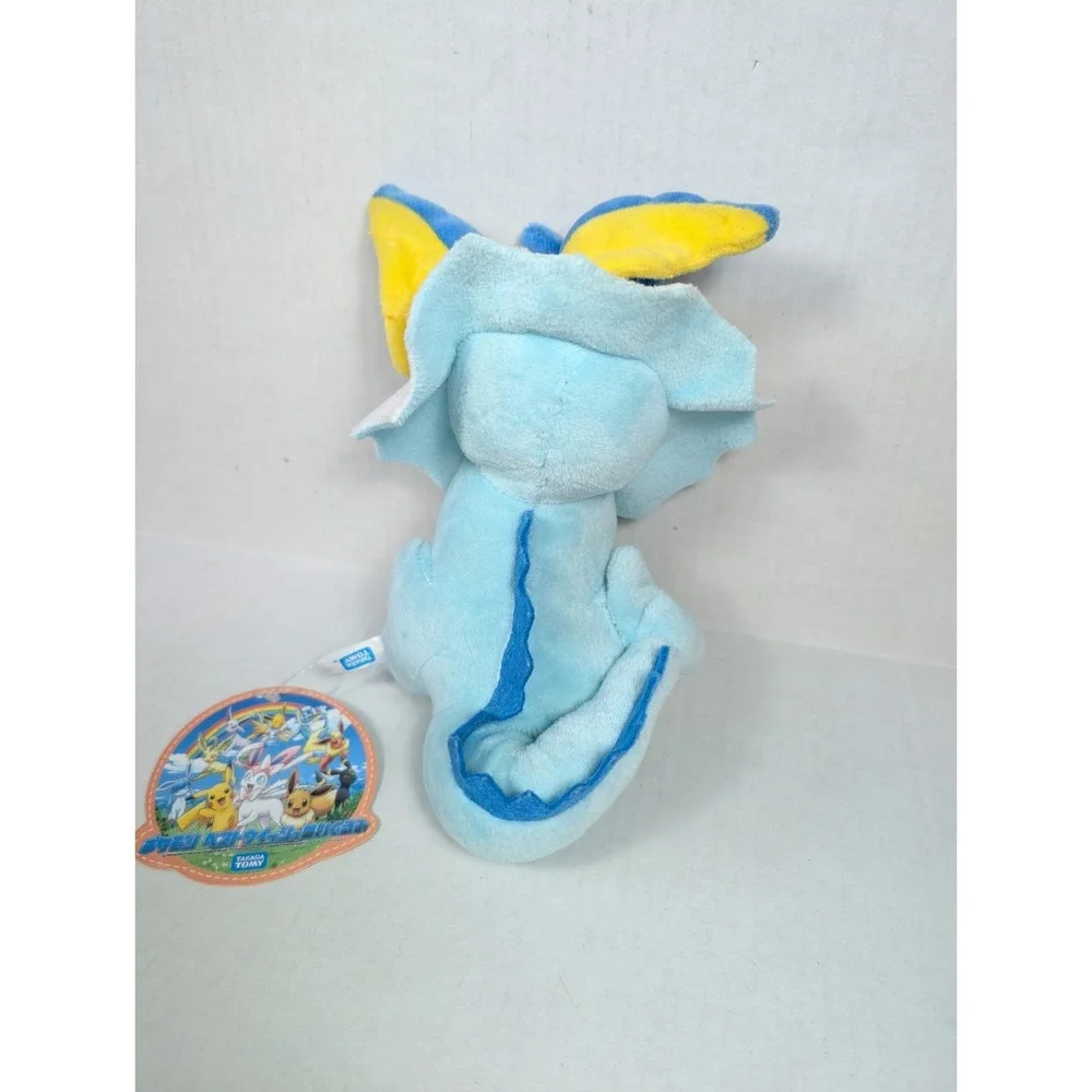 READ Pokemon Center Flareon & Tomy Vaporeon Plush Lot NWT